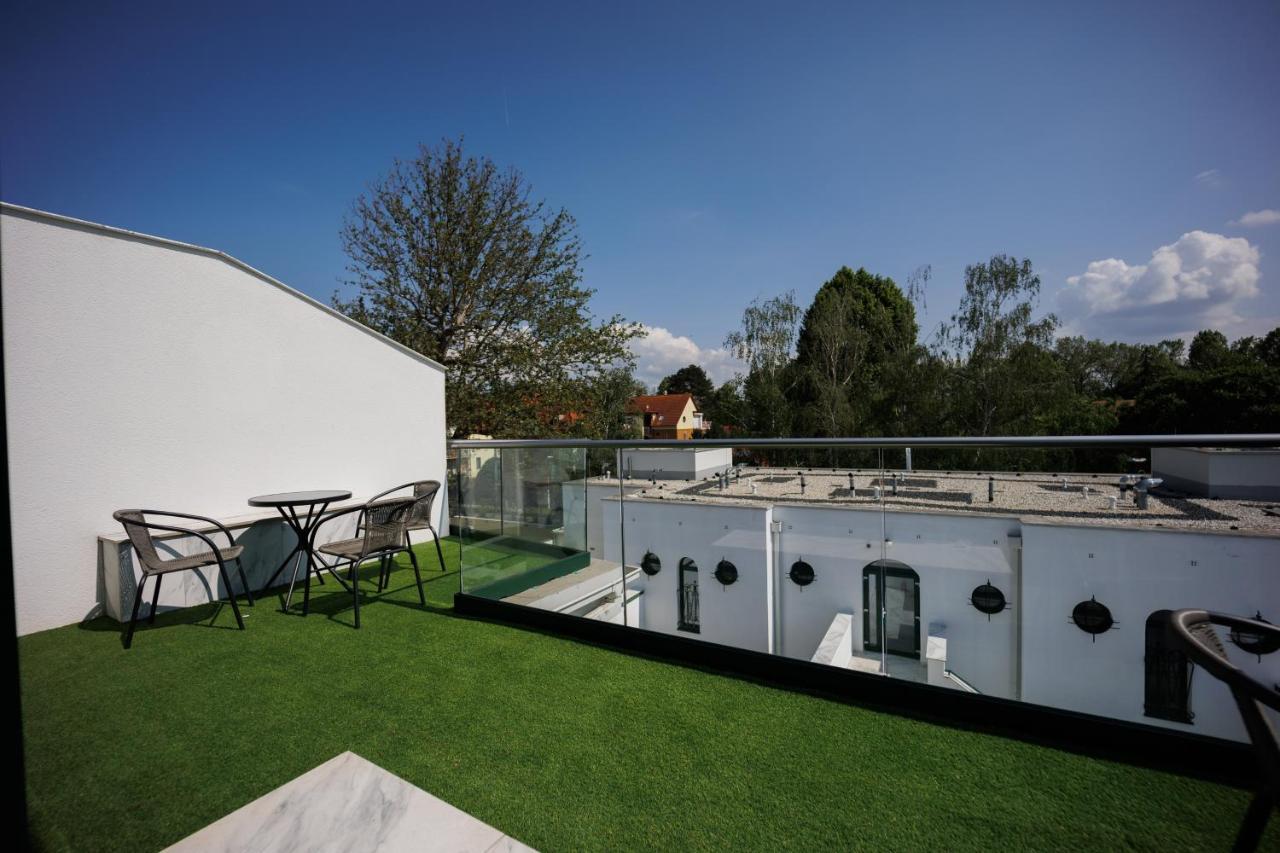 Villa Bauhaus Penthouse Wellness Apartman Σίοφοκ Εξωτερικό φωτογραφία